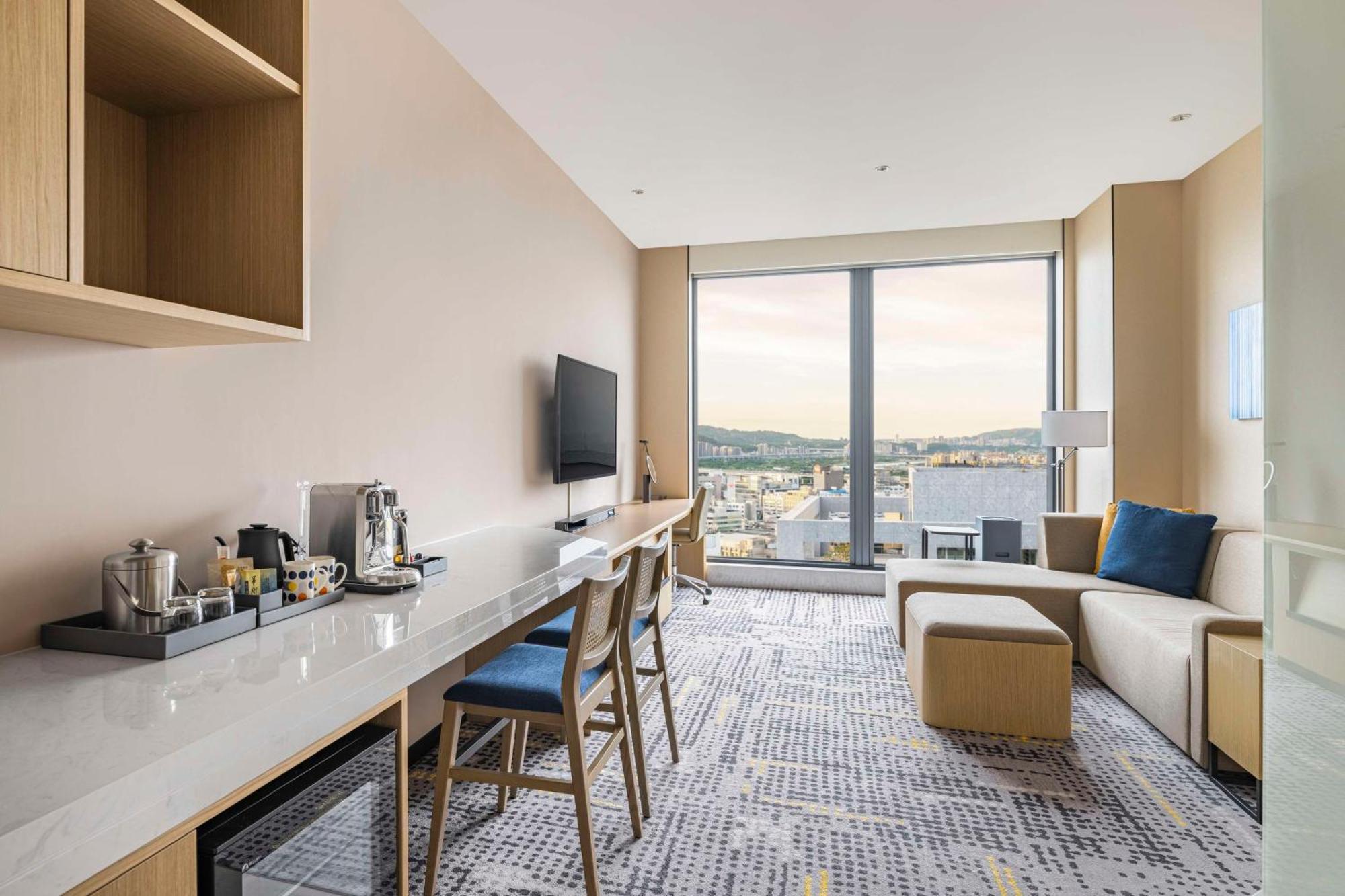 Hyatt Place New Taipei City Xinzhuang Exterior photo